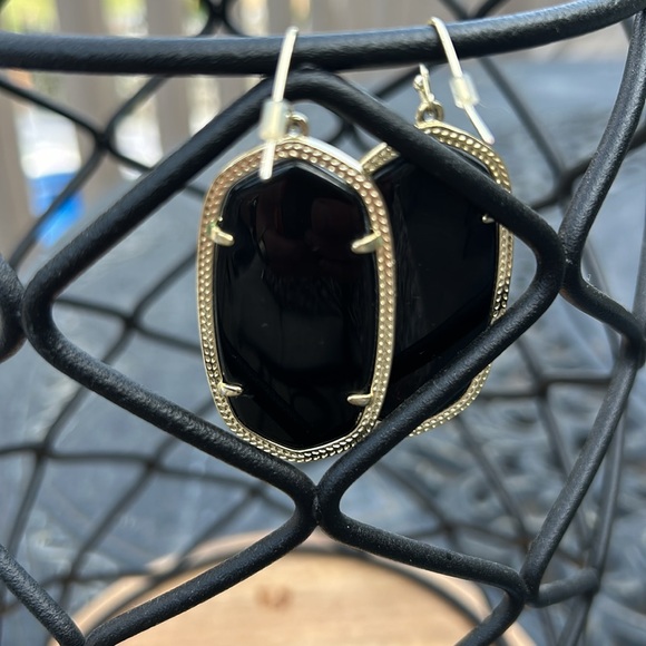 Kendra Scott  Black Earrings - Picture 4 of 4